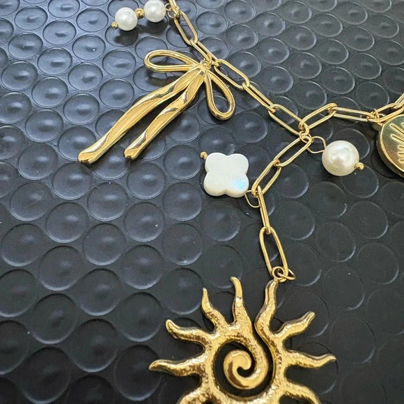 Bow charm & co. Necklace - Picture 7 of 8